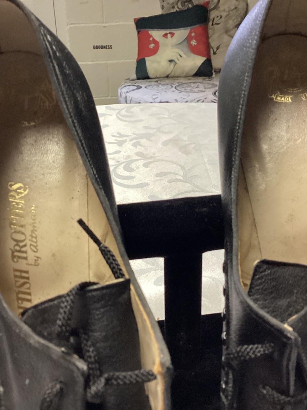 BOston trotters women’s vintage shoes size 9 REENACTMENT. wearable never worn